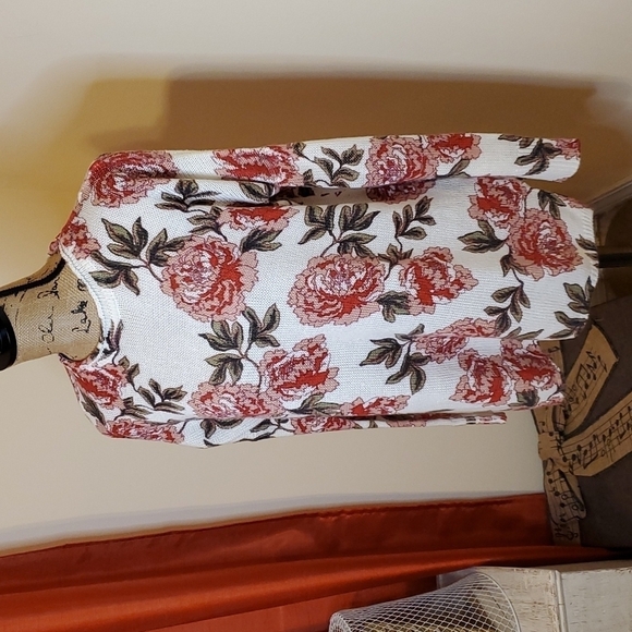 Show Me Your Mumu Floral oversized sweater size XS - Picture 3 of 11